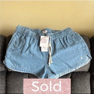 Roxy Denim Blue Casual Shorts Size Large NWT